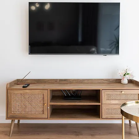 Podpromie Modern By Bookinghost *